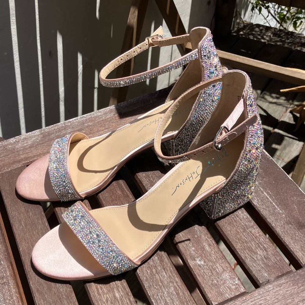 Betsey Johnson Mari sparkle heels 8.5 Champagne - Picture 8 of 14